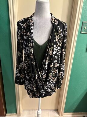 Bailey & Chloe Draped Black Floral V-Neck High Low Blouse